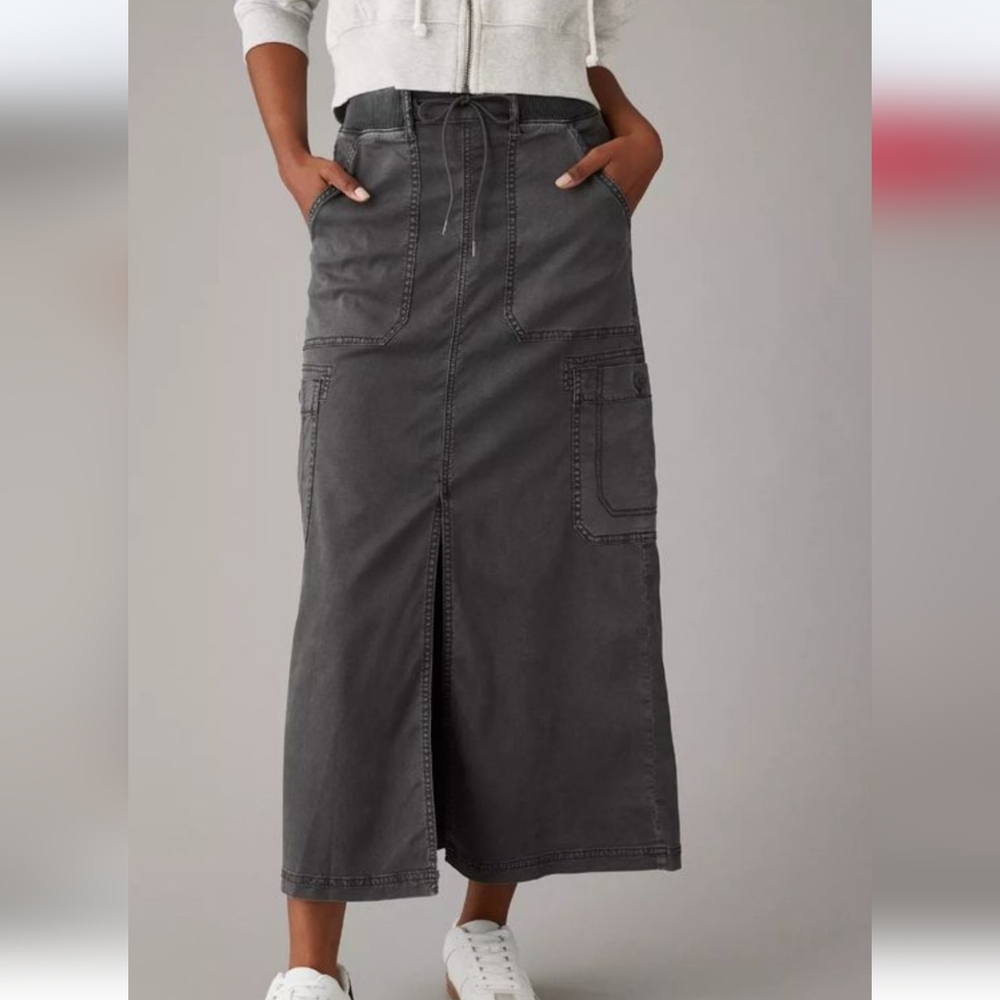 American Eagle Gray Cargo Utlity Maxi Skirt with Front Slit Size 20.